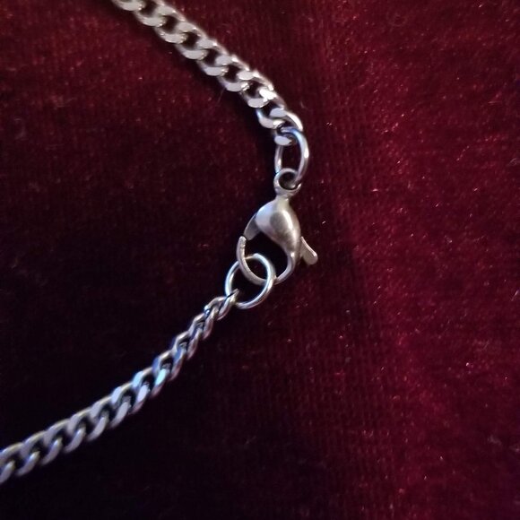 NWOT silver pentagram necklace with Celtic pattern - Picture 7 of 8